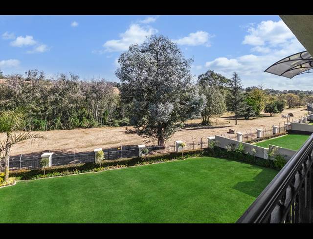 4 BEDROOM CLUSTER FOR SALE IN MAROELADAL